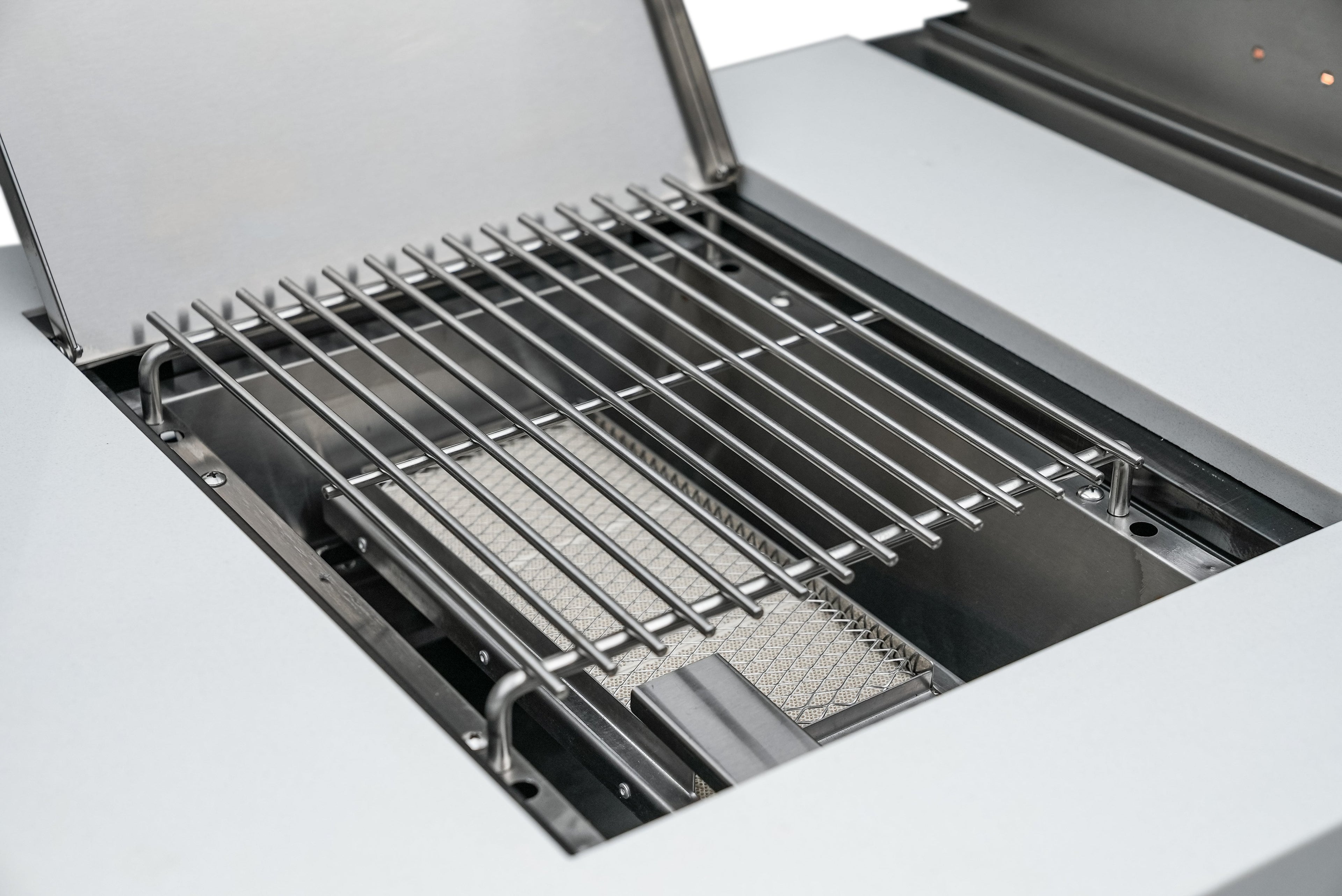 Mont Alpi 805 Deluxe Island with 45 Degree Corners and a Fridge Cabinet - Wheatland Fireplace