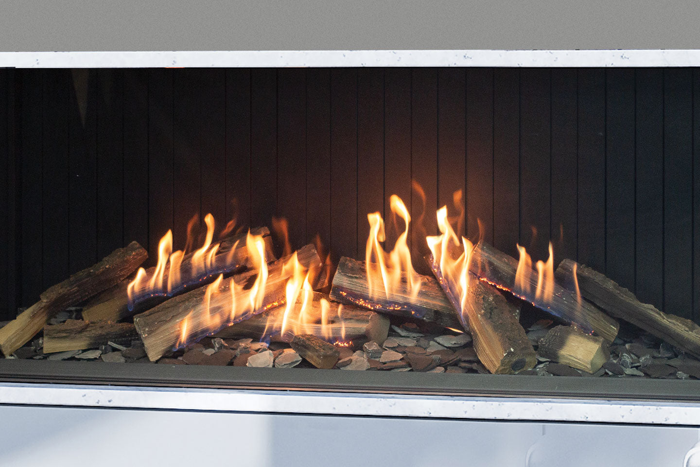 U70 Tall Ultra Urbana Gas Fireplace IPI NG w/Steel Fluted Liner (Fire-In-Log Separate) - Wheatland Fireplace