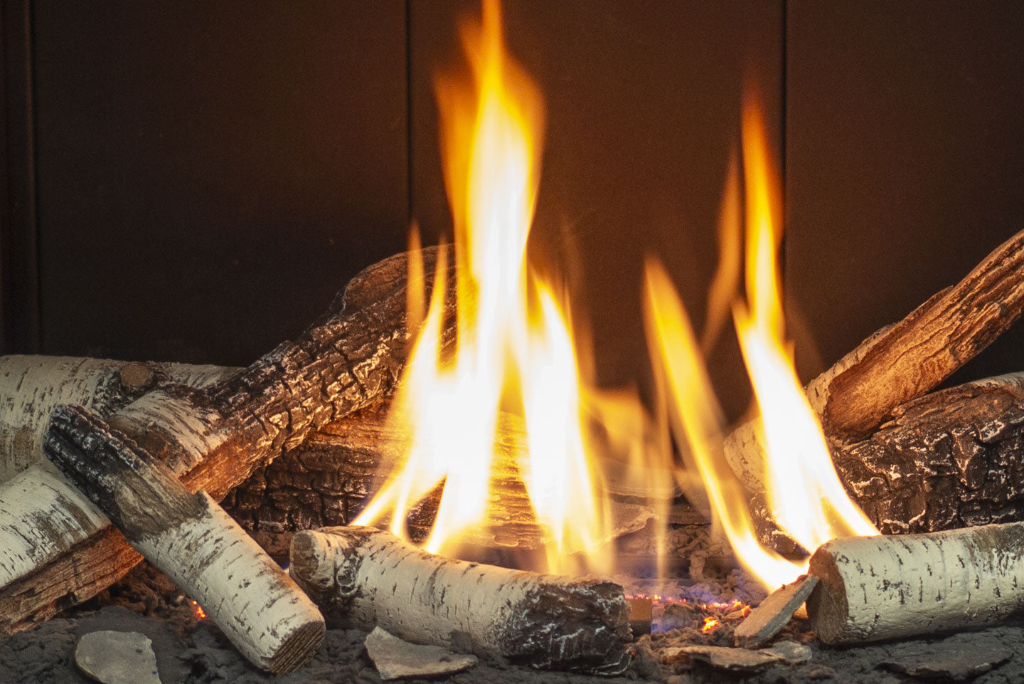 U30 Urbana Gas Fireplace IPI NG w/Color LEDs, Painted Liner & Clear Glass Media *WiFi system runs on 2.4 GHz connection. Will not run on 5.0 GHz