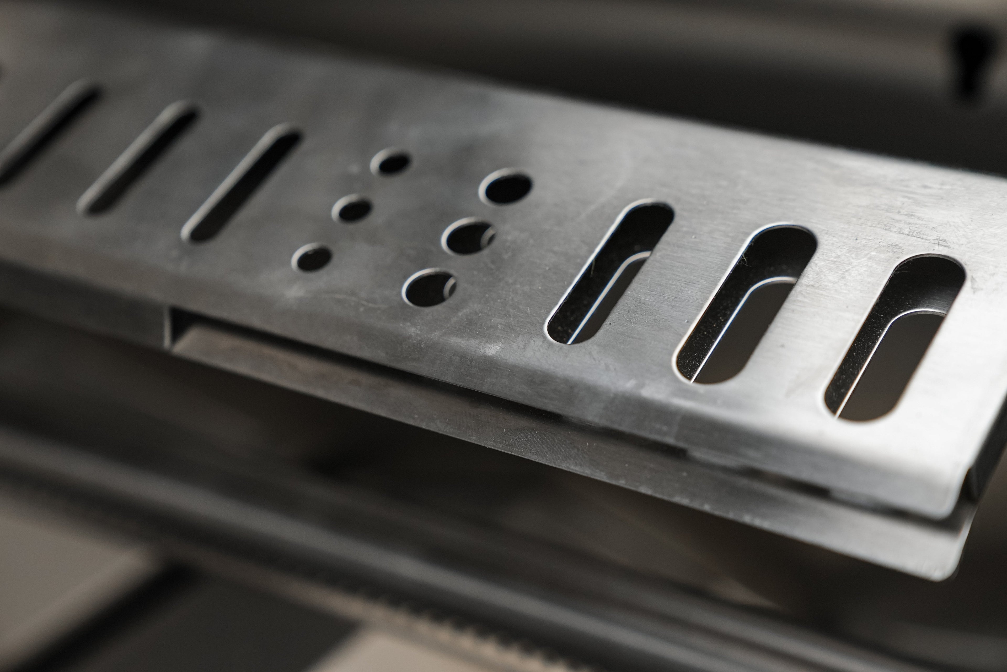 Mont Alpi 805 Island with a 90 Degree Corner, Kegerator and Beverage Center - Wheatland Fireplace